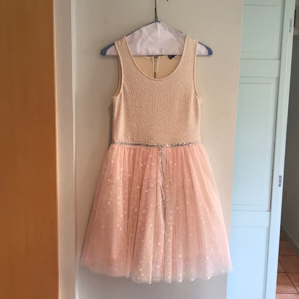 Girls adorable pink dress
